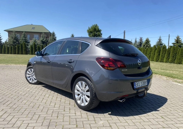 Opel Astra cena 26900 przebieg: 200000, rok produkcji 2011 z Kutno małe 781